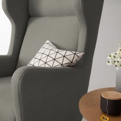 Mørteens Fauteuil à oreilles Bucoli Gris avec repose-pieds | Confort et style -Pas Cher Fauteuils Magasin 1000059505 190320 17183700509 GALLERYIMAGES P000000001000059505