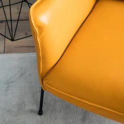 Fauteuil Knokke II en Cuir Véritable Jaune Doré - Confort et Élégance | Studio Copenhagen -Pas Cher Fauteuils Magasin 1000179435 200622 14532900005 DETAILS P000000001000179435