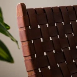 Fauteuil design Bourbourg I en cuir tressé et teck massif - marron cognac -Pas Cher Fauteuils Magasin 1000183949 200529 13275600004 DETAILS P000000001000183949