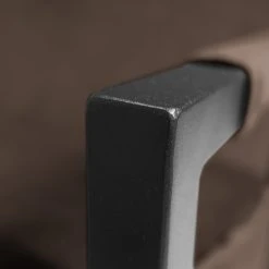 Fauteuil Novella - Velours Ravi Marron foncé | Confort et Élégance | Ars Manufacti -Pas Cher Fauteuils Magasin 1000231867 210205 07352500355 DETAILS P000000001000231867