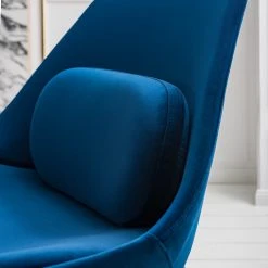 Studio Copenhagen Fauteuil Evie II - Velours Bleu foncé / Noir - Design moderne et confortable -Pas Cher Fauteuils Magasin 1000273471 220919 024 MOOD DETAILS P000000001000273471 mood